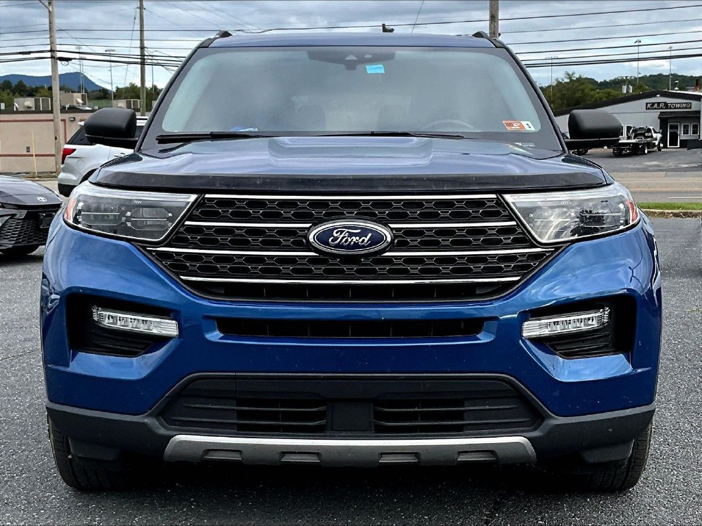 Used 2020 Ford Explorer XLT w/ Equipment Group 202A AWD/4WD image 11