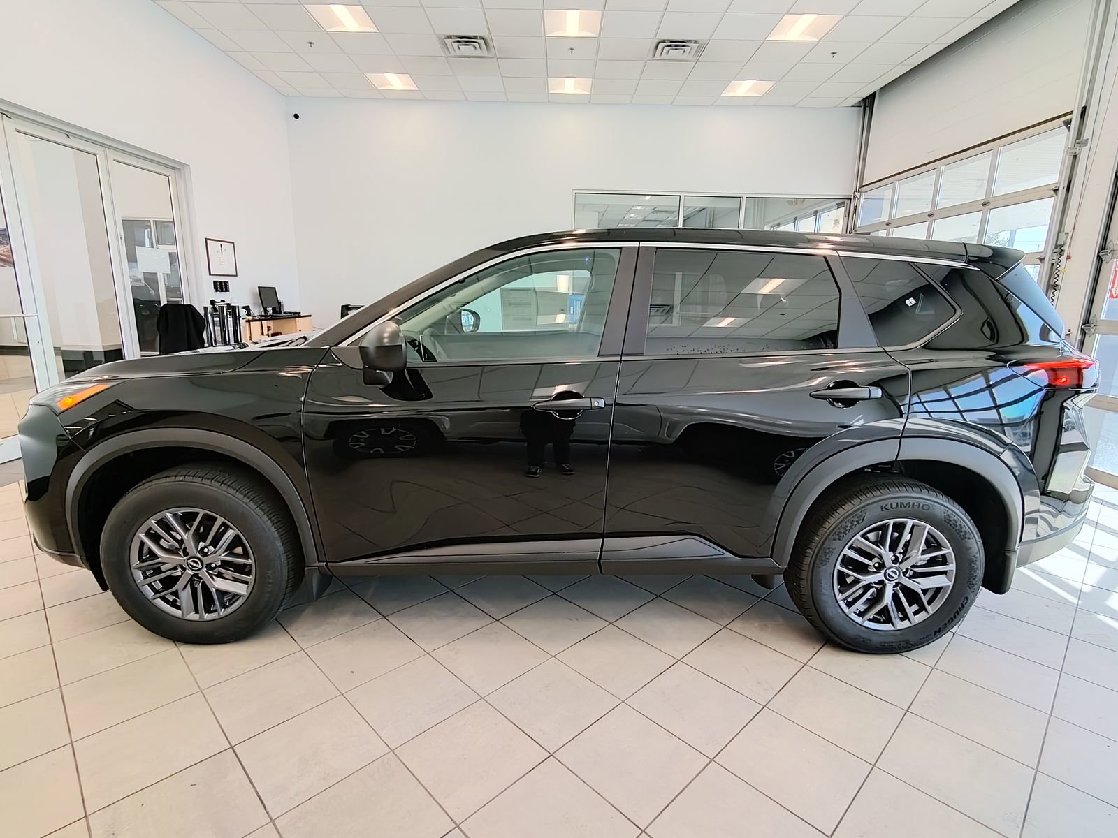 New 2026 Nissan Rogue S image 6