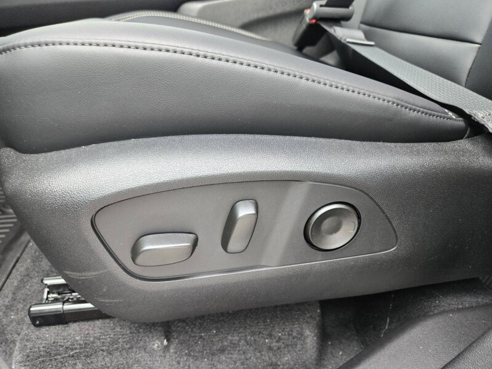 New 2026 GMC Acadia Elevation w/ Black Edition FWD image 21
