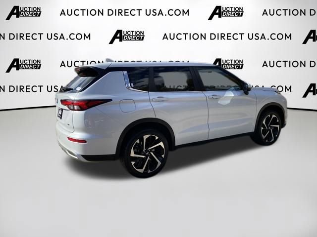 Used 2024 Mitsubishi Outlander SE image 5