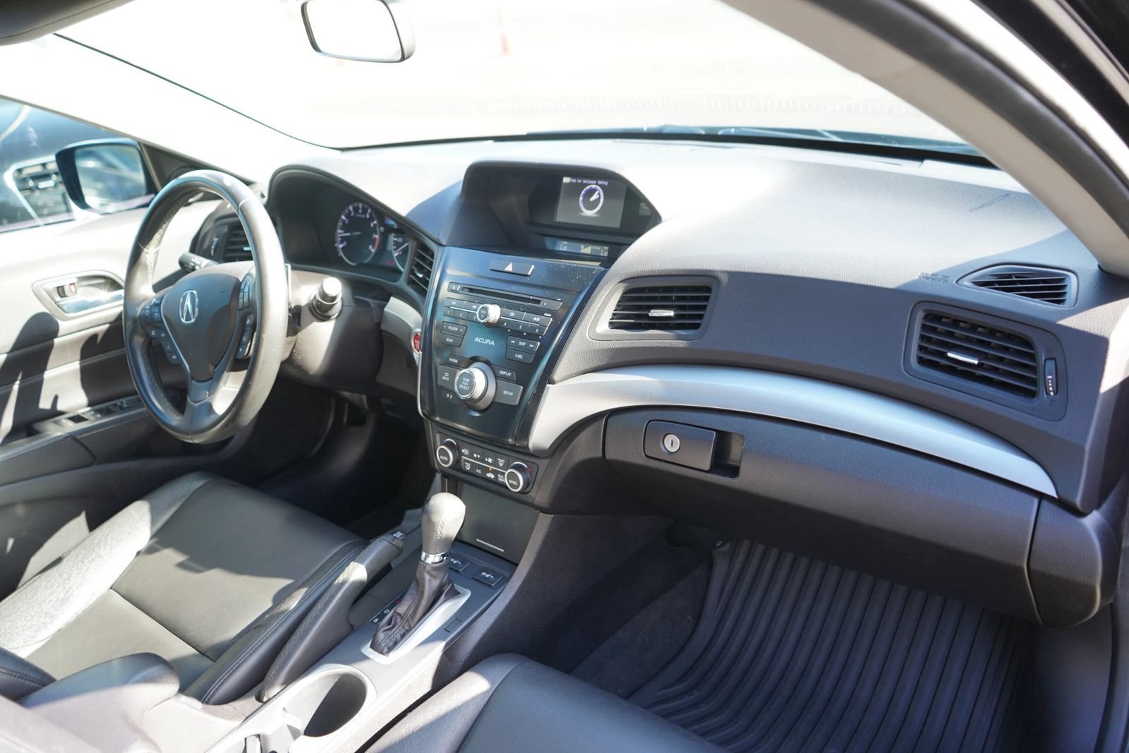 Used 2018 Acura ILX FWD image 20