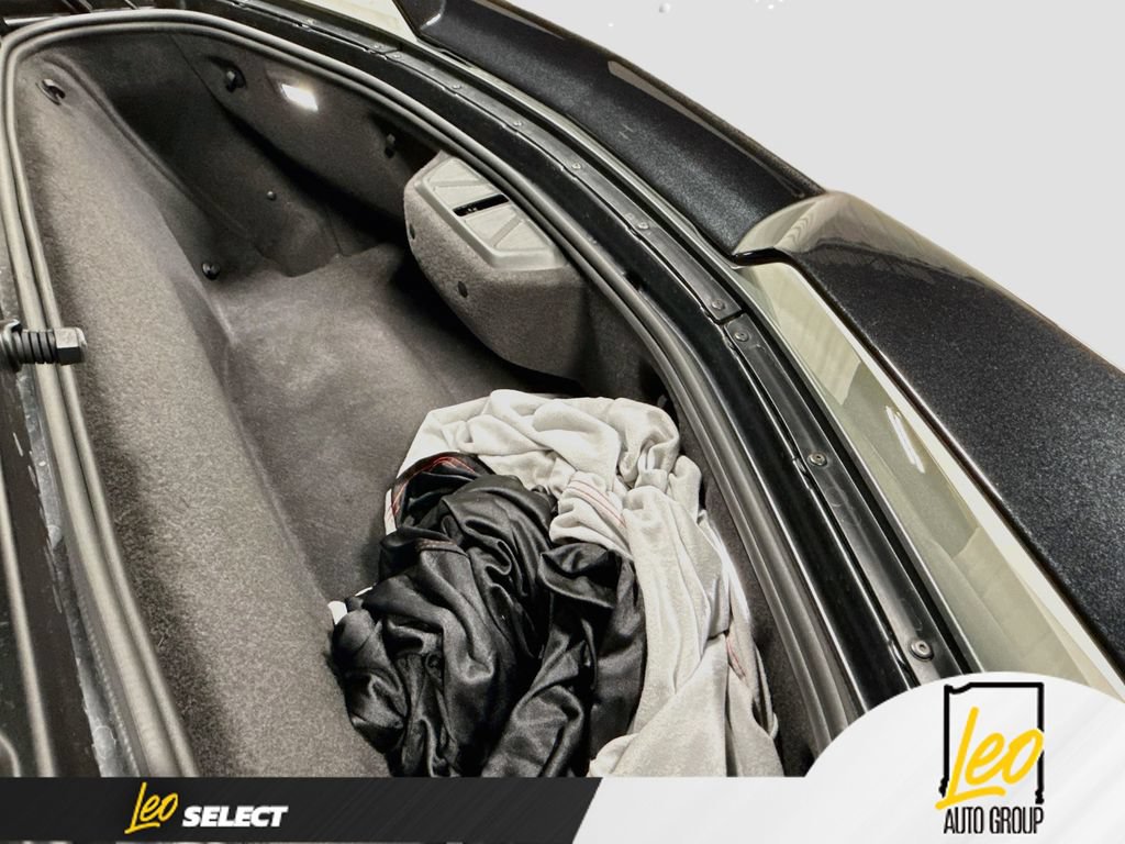 Used 2022 Chevrolet Corvette Stingray Preferred Conv w/ Z51 Performance Package RWD image 29