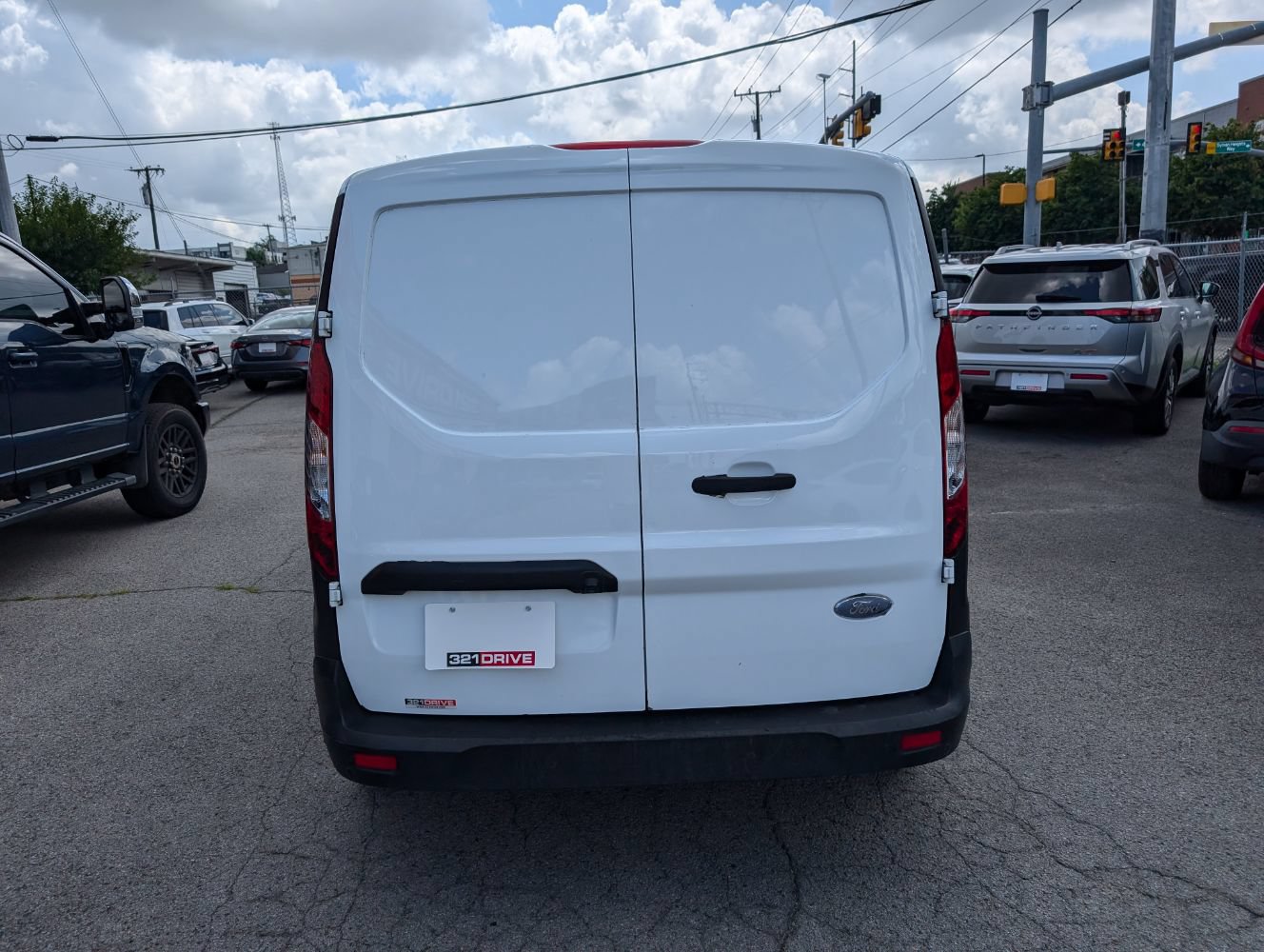 Used 2023 Ford Transit Connect XL FWD image 7