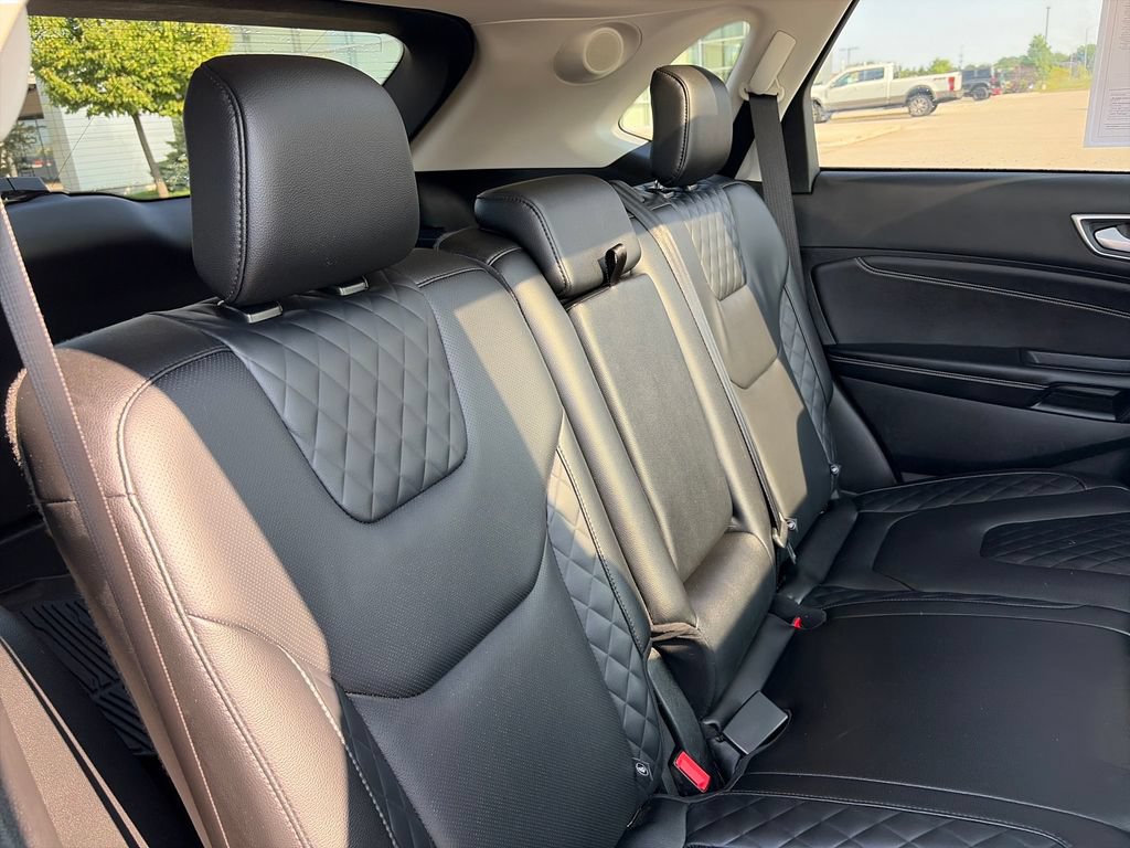 Used 2023 Ford Edge Titanium w/ Equipment Group 301A AWD/4WD image 32
