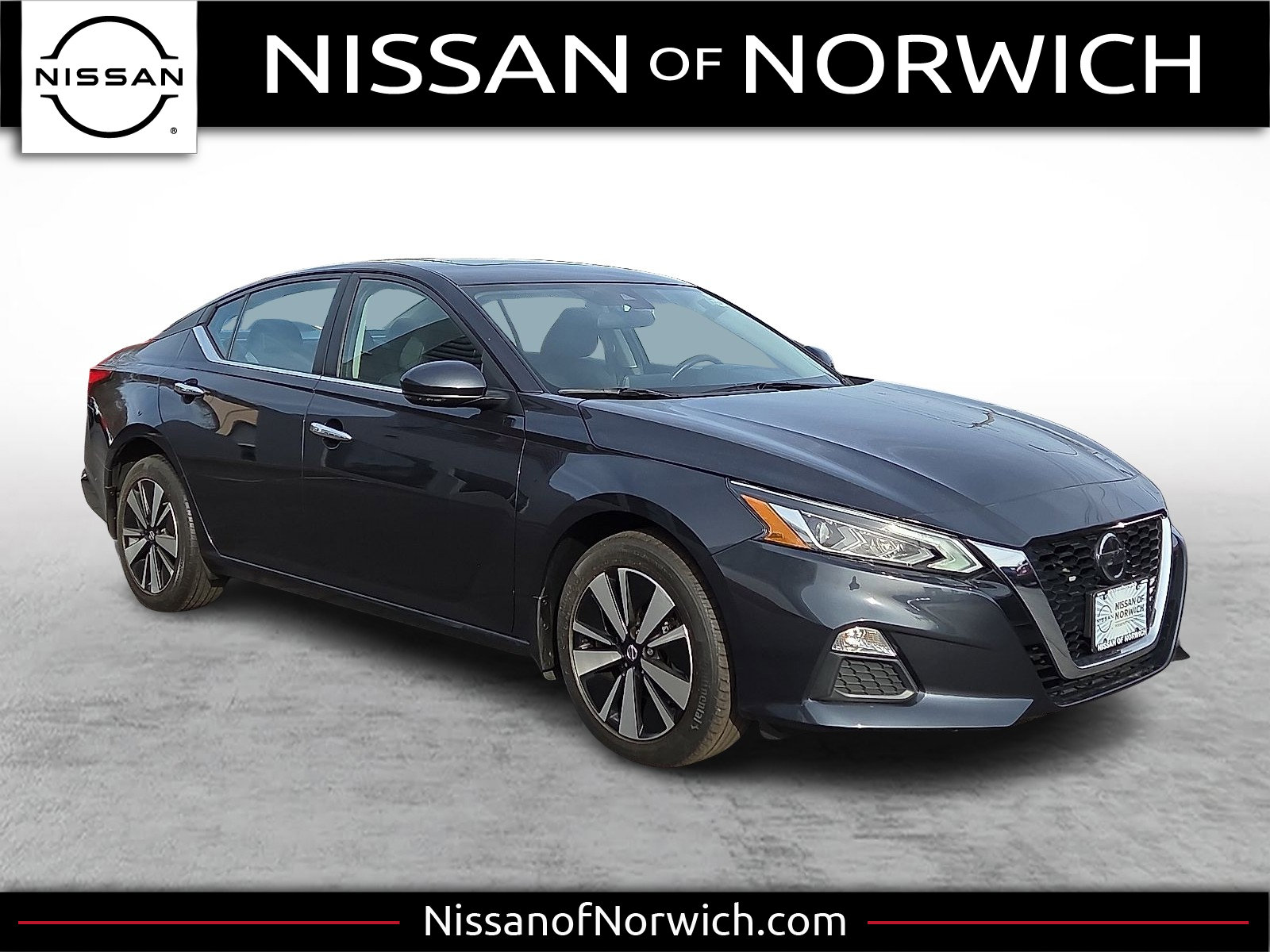 Used 2022 Nissan Altima 2.5 SV w/ SV Premium Package image 1