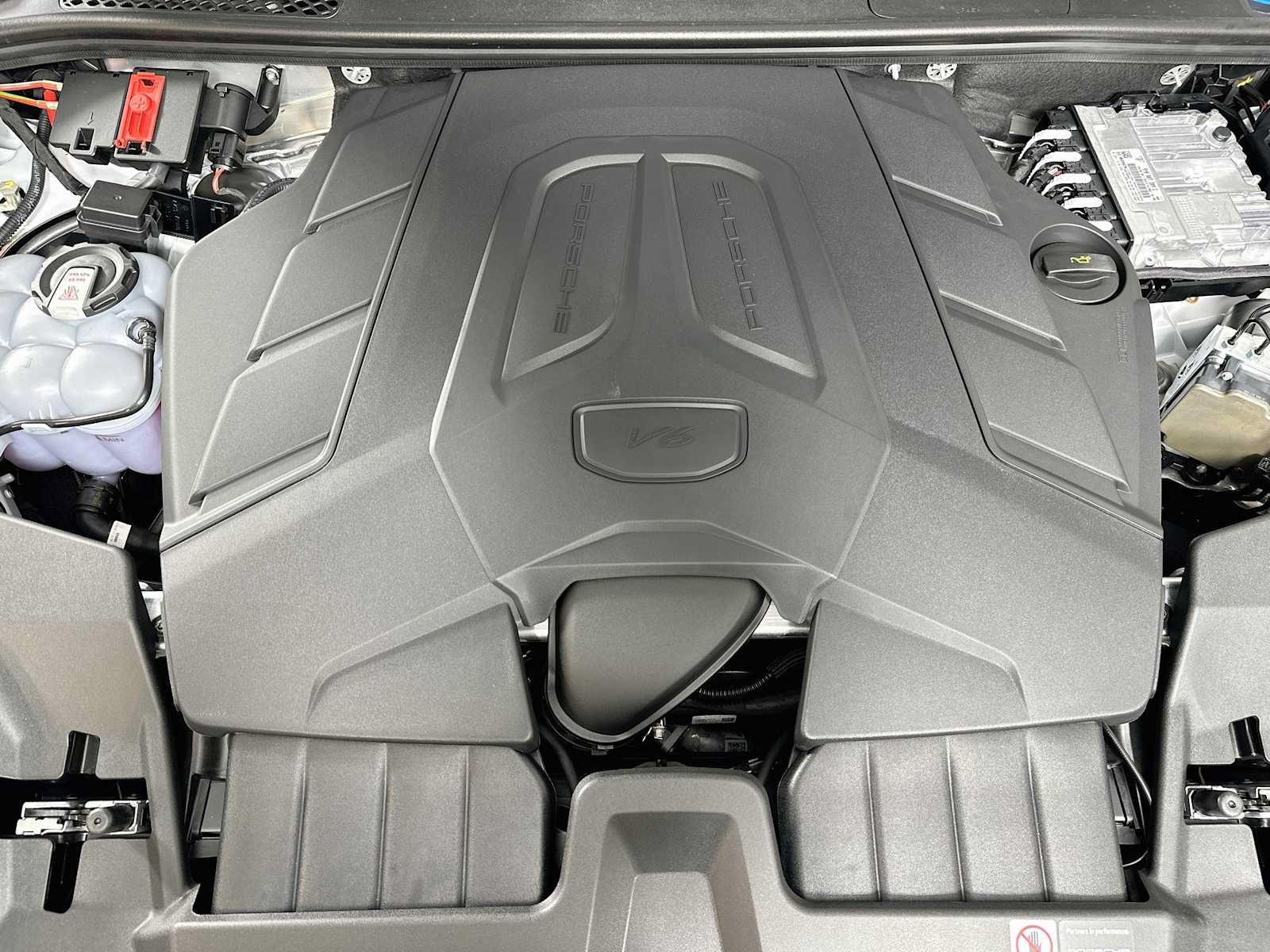 New 2026 Porsche Cayenne Coupe AWD/4WD image 31