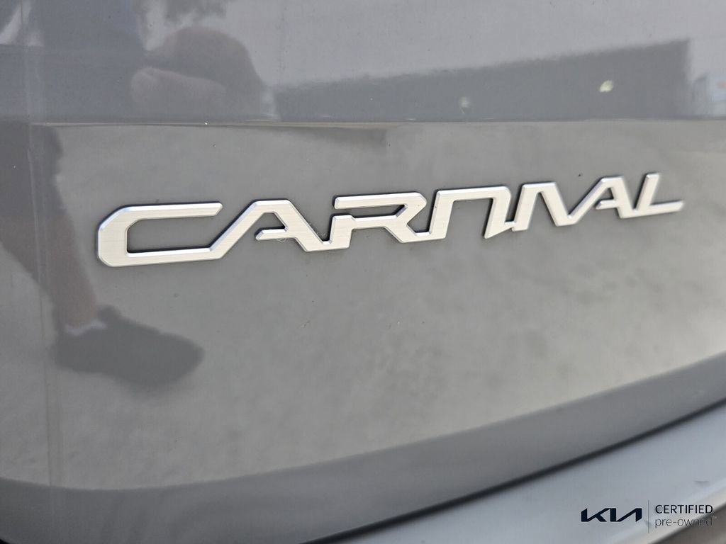 Used 2024 Kia Carnival SX FWD image 17