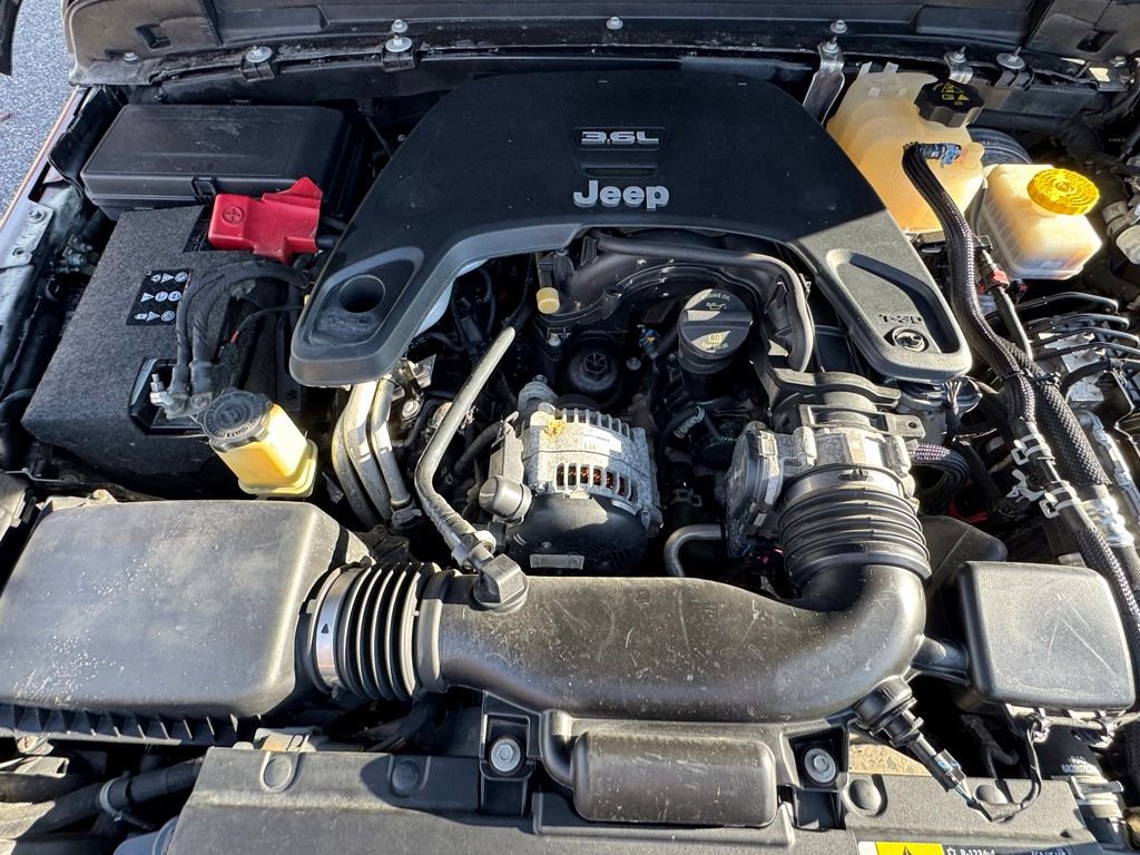 Used 2018 Jeep Wrangler Unlimited Sport S image 35