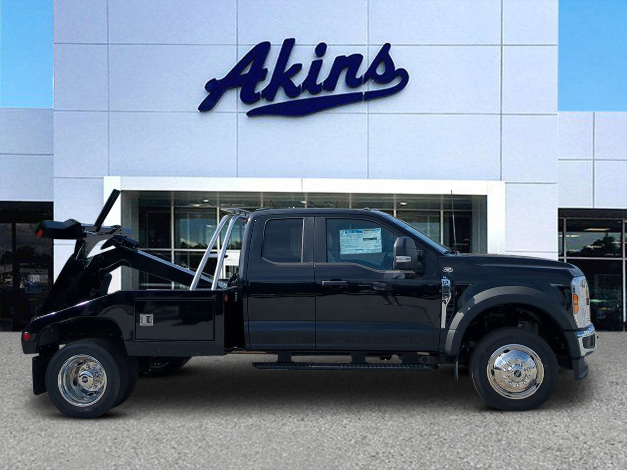 New 2025 Ford F450 XL w/ XL Chrome Package