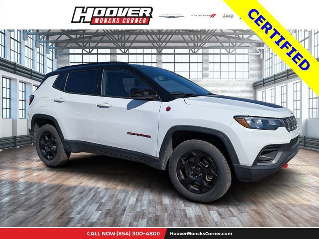 Used 2023 Jeep Compass Trailhawk AWD/4WD image 1