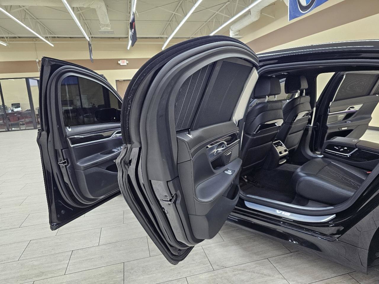 Used 2018 BMW M760i xDrive AWD/4WD image 16