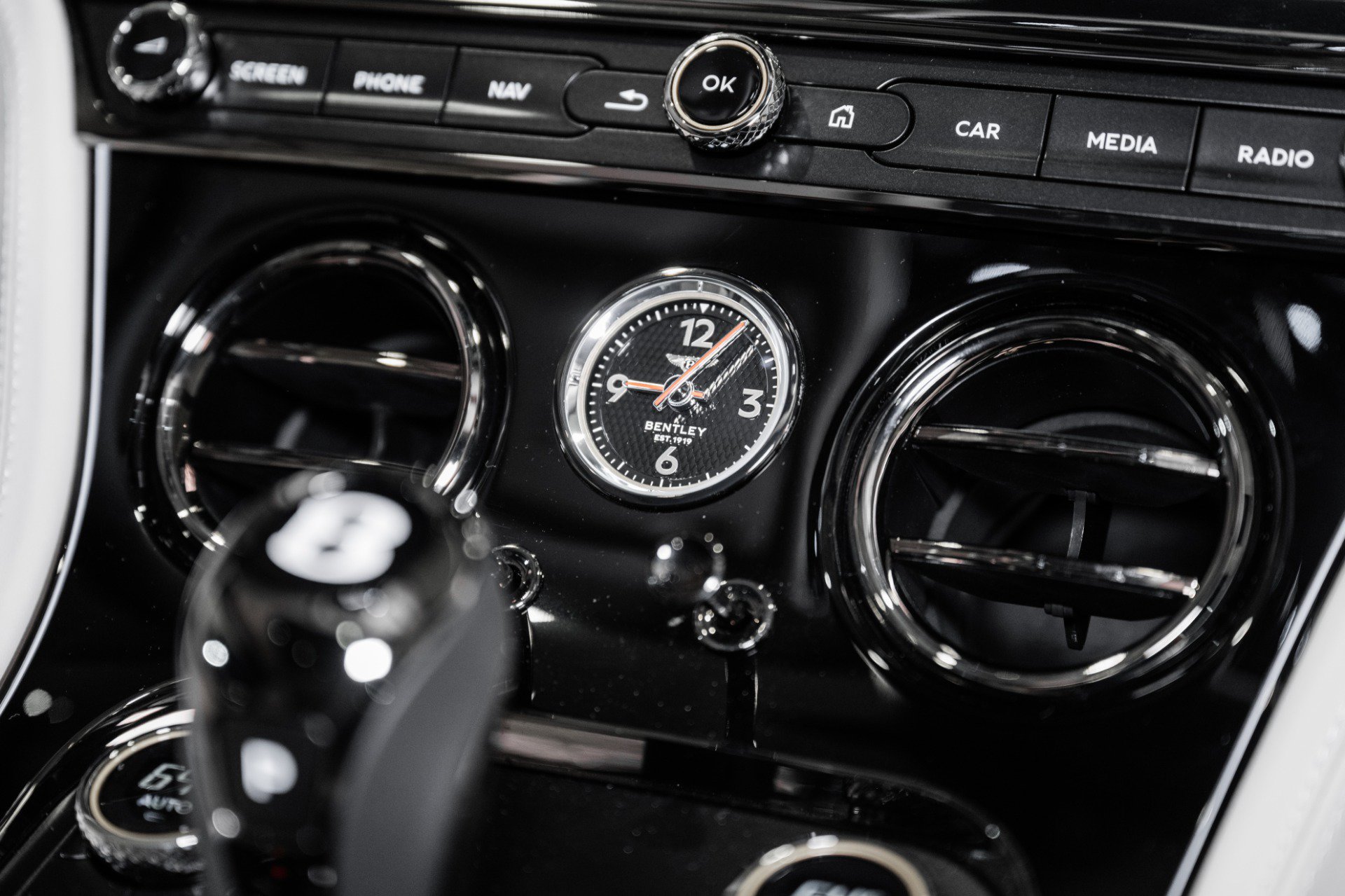 New 2026 Bentley Continental GT AWD/4WD image 32