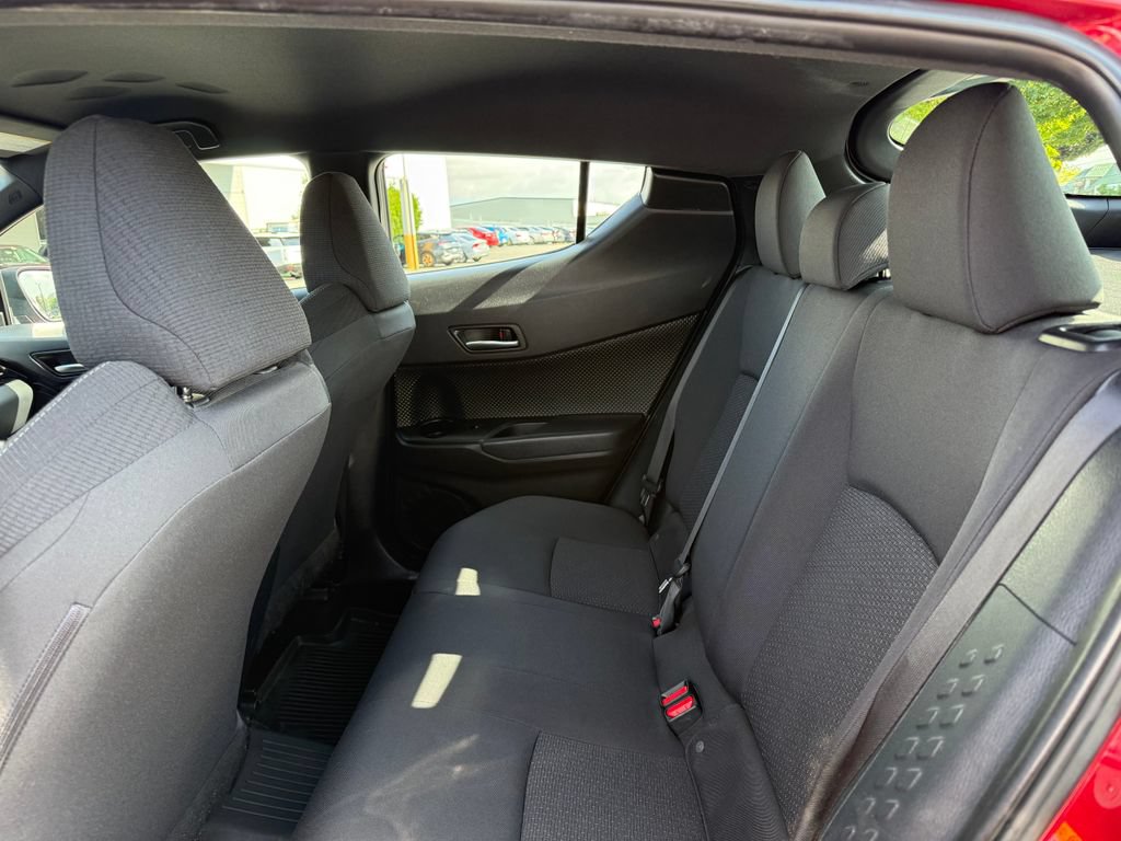 Used 2019 Toyota C-HR LE FWD image 14