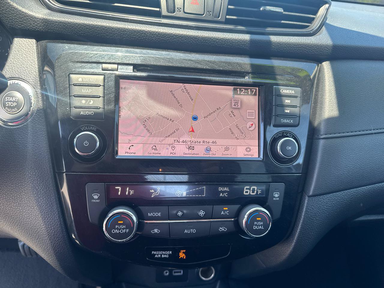 Used 2018 Nissan Rogue SV w/ Premium Package AWD/4WD image 11