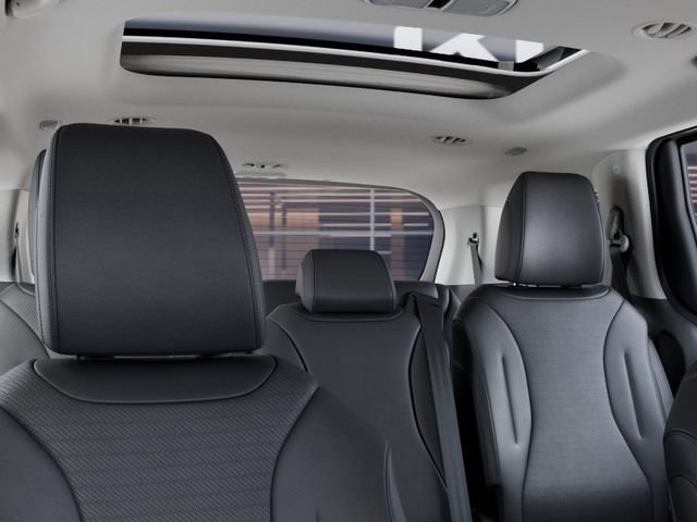 Certified 2026 Kia Carnival SX FWD image 31