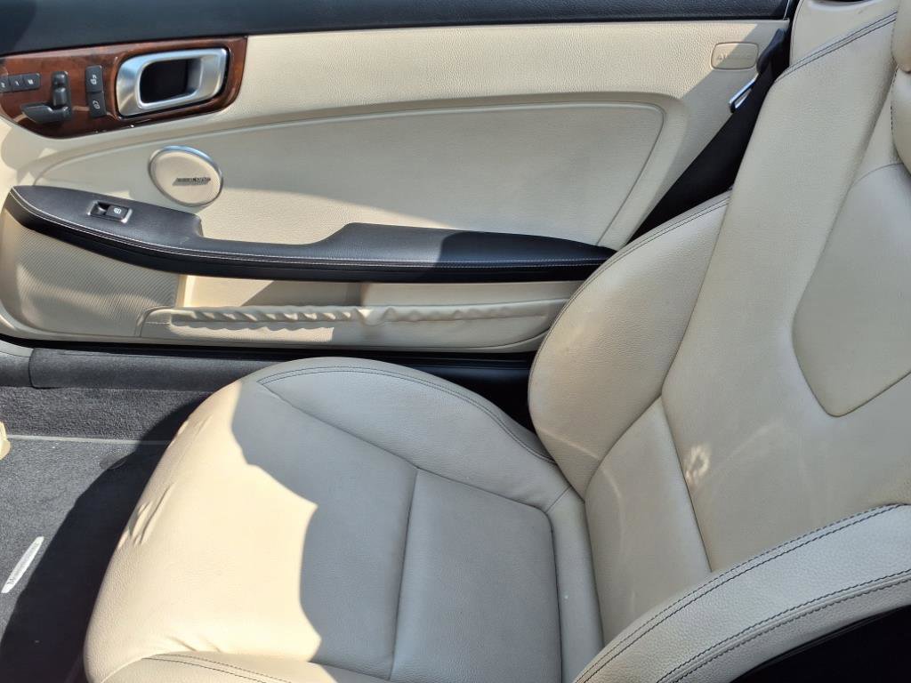 Used 2014 Mercedes-Benz SLK 250 image 15