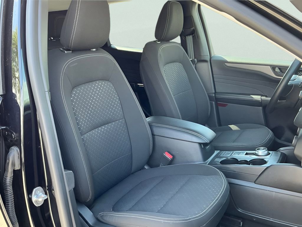 Certified 2024 Ford Escape Active FWD image 17