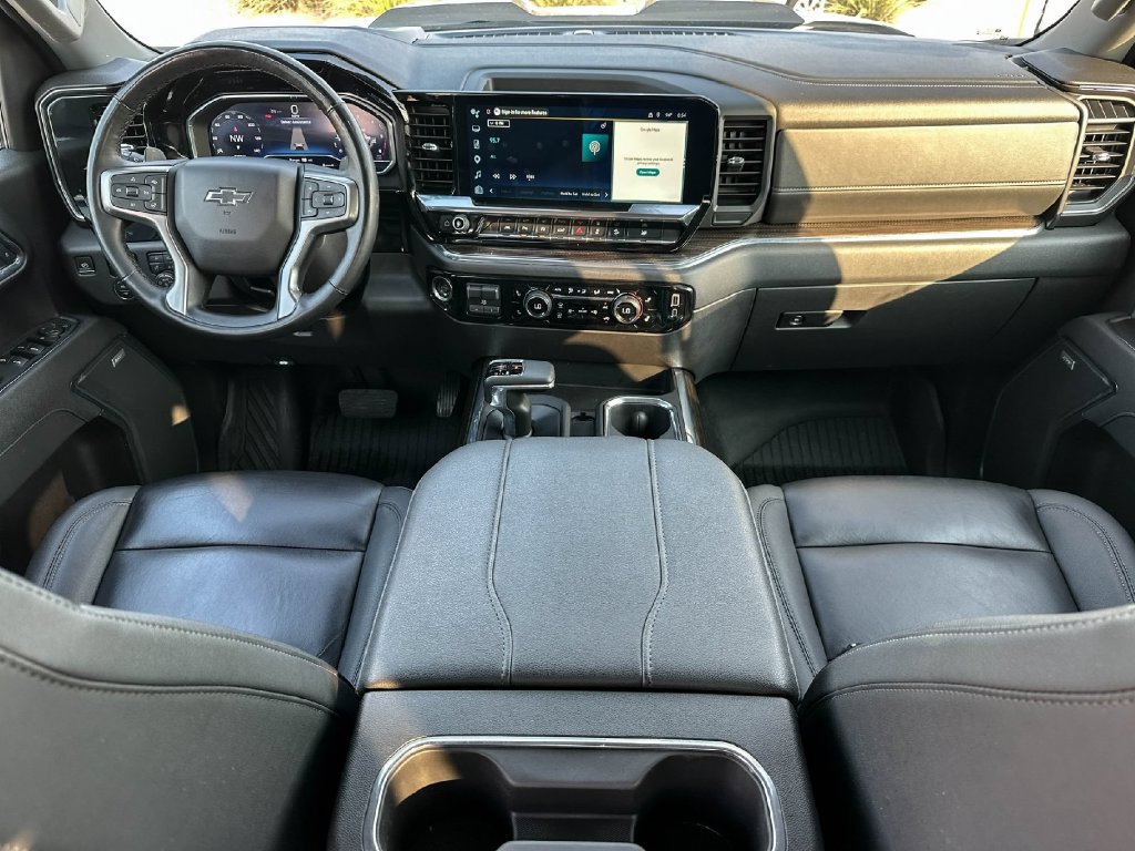 Used 2025 Chevrolet Silverado 1500 LT Trail Boss w/ LT Trail Boss Premium Package AWD/4WD image 11