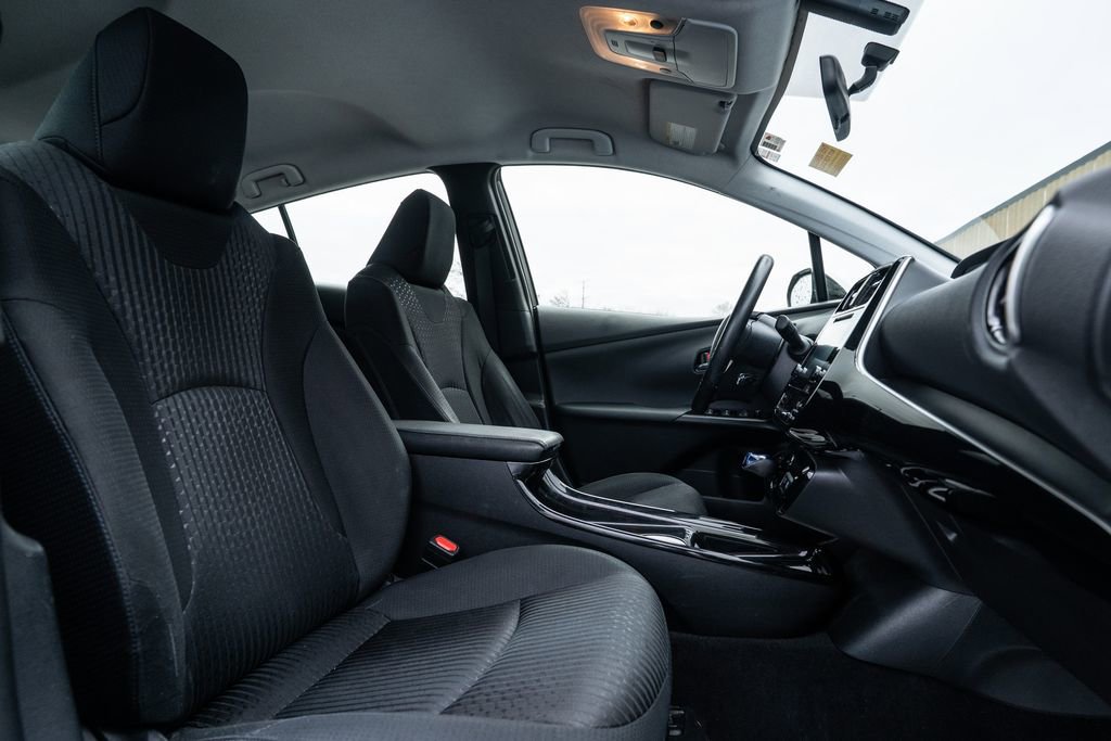 Used 2016 Toyota Prius Three image 13