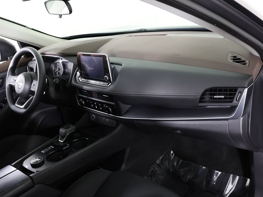 Used 2023 Nissan Rogue S AWD/4WD image 24