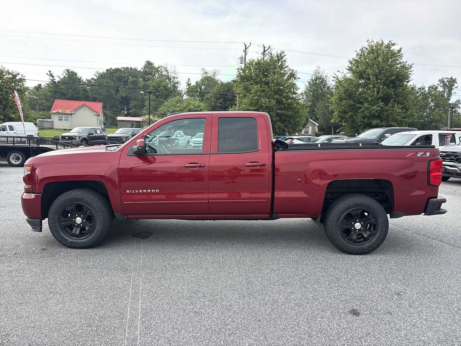 Used 2019 Chevrolet Silverado 1500 LT w/ All Star Edition AWD/4WD image 9