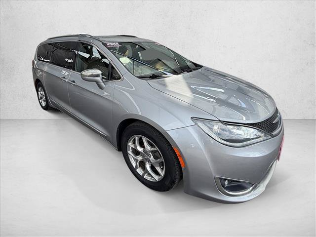 Used 2018 Chrysler Pacifica Limited FWD image 5