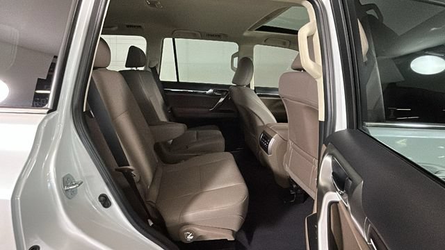Used 2023 Lexus GX 460 Premium AWD/4WD image 30