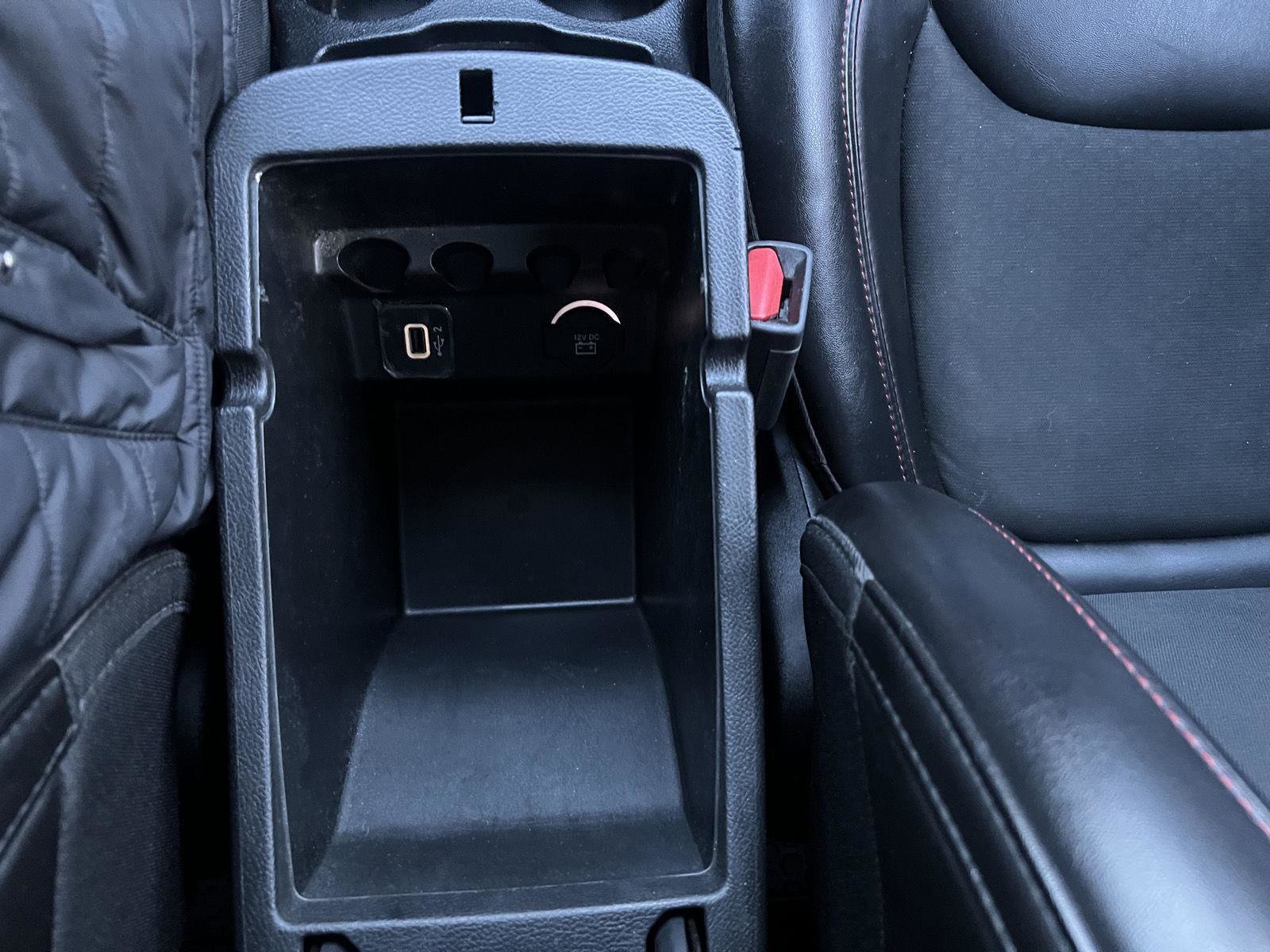 Used 2019 Jeep Cherokee Trailhawk w/ Cold Weather Group image 19