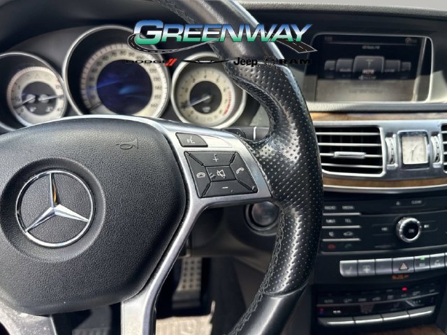 Used 2016 Mercedes-Benz E 350 4MATIC Sedan image 24