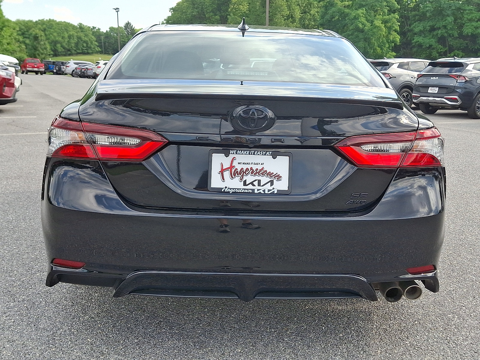 Used 2021 Toyota Camry SE w/ Convenience Package AWD/4WD image 5