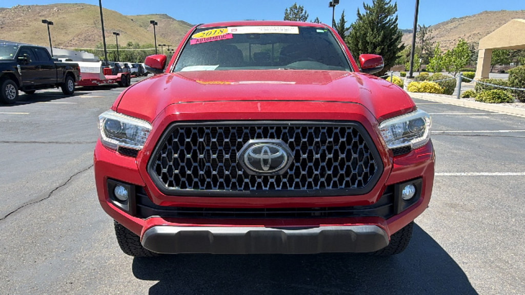 Certified 2018 Toyota Tacoma TRD Off-Road w/ Technology Package AWD/4WD image 8