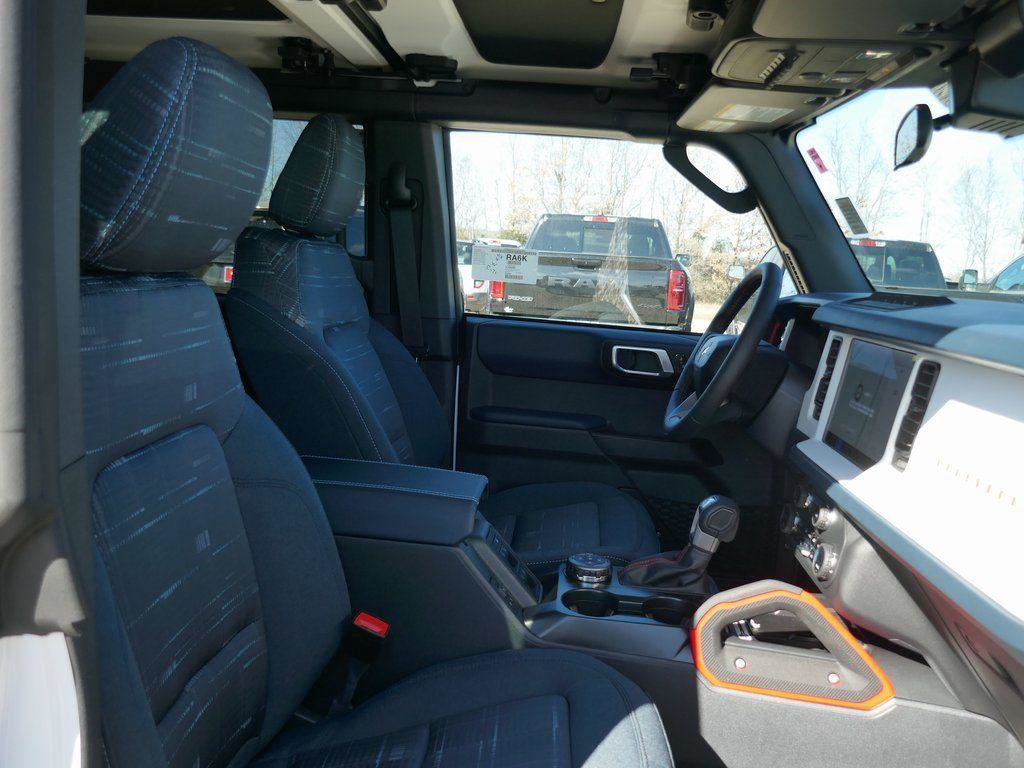 New 2026 Ford Bronco Heritage Edition image 9