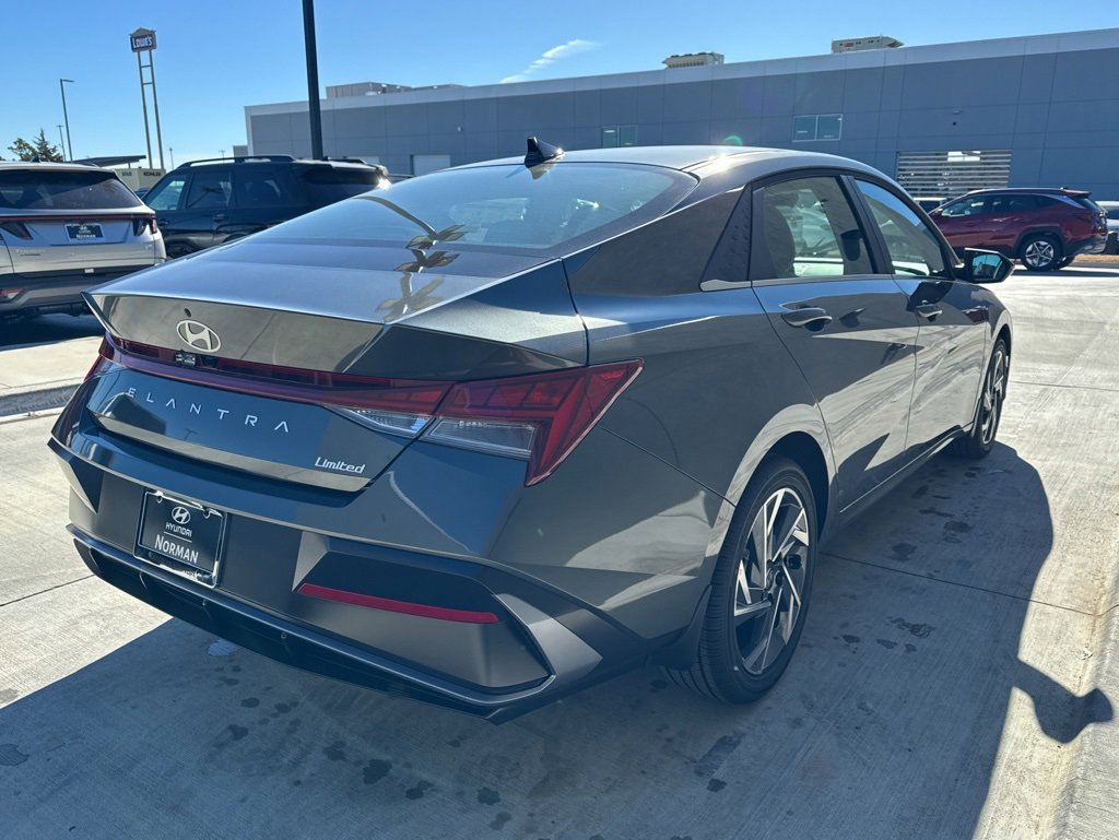 New 2026 Hyundai Elantra Limited image 22