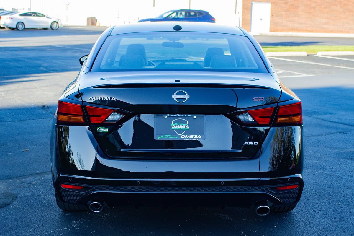 Used 2025 Nissan Altima 2.5 SR AWD/4WD image 8