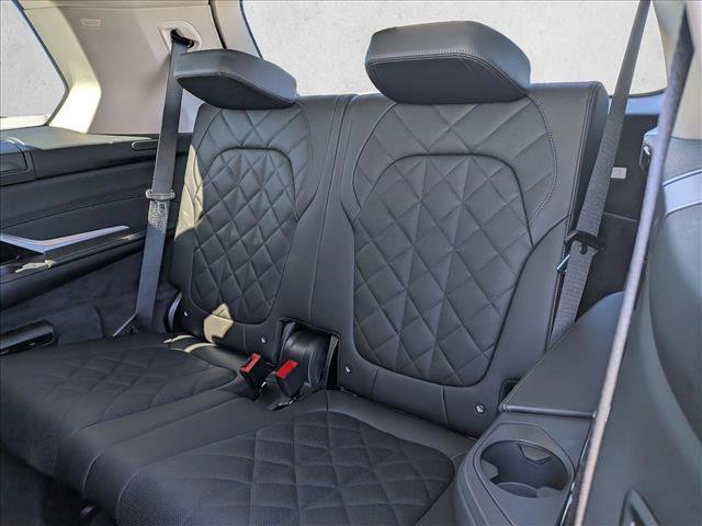 Used 2026 BMW X7 xDrive40i AWD/4WD image 22