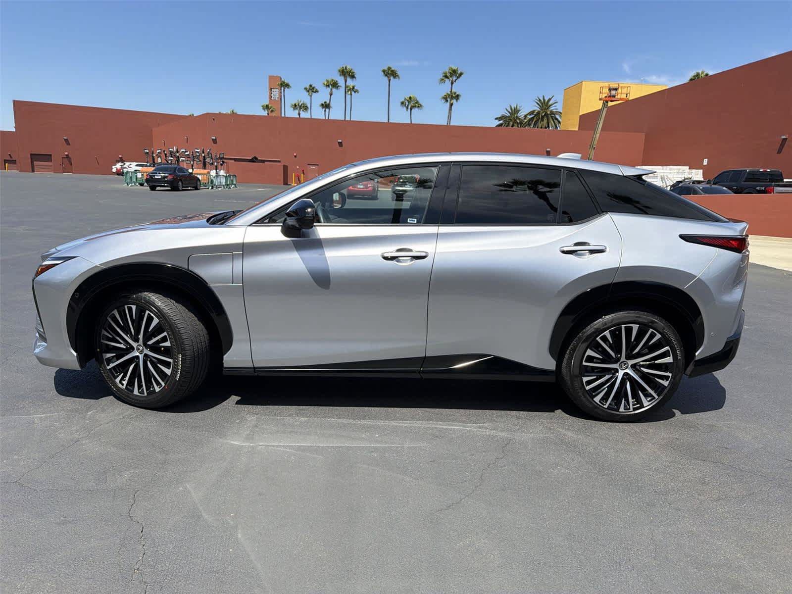 Used 2023 Lexus RZ 450e Premium w/ Cold Area Package AWD/4WD image 3