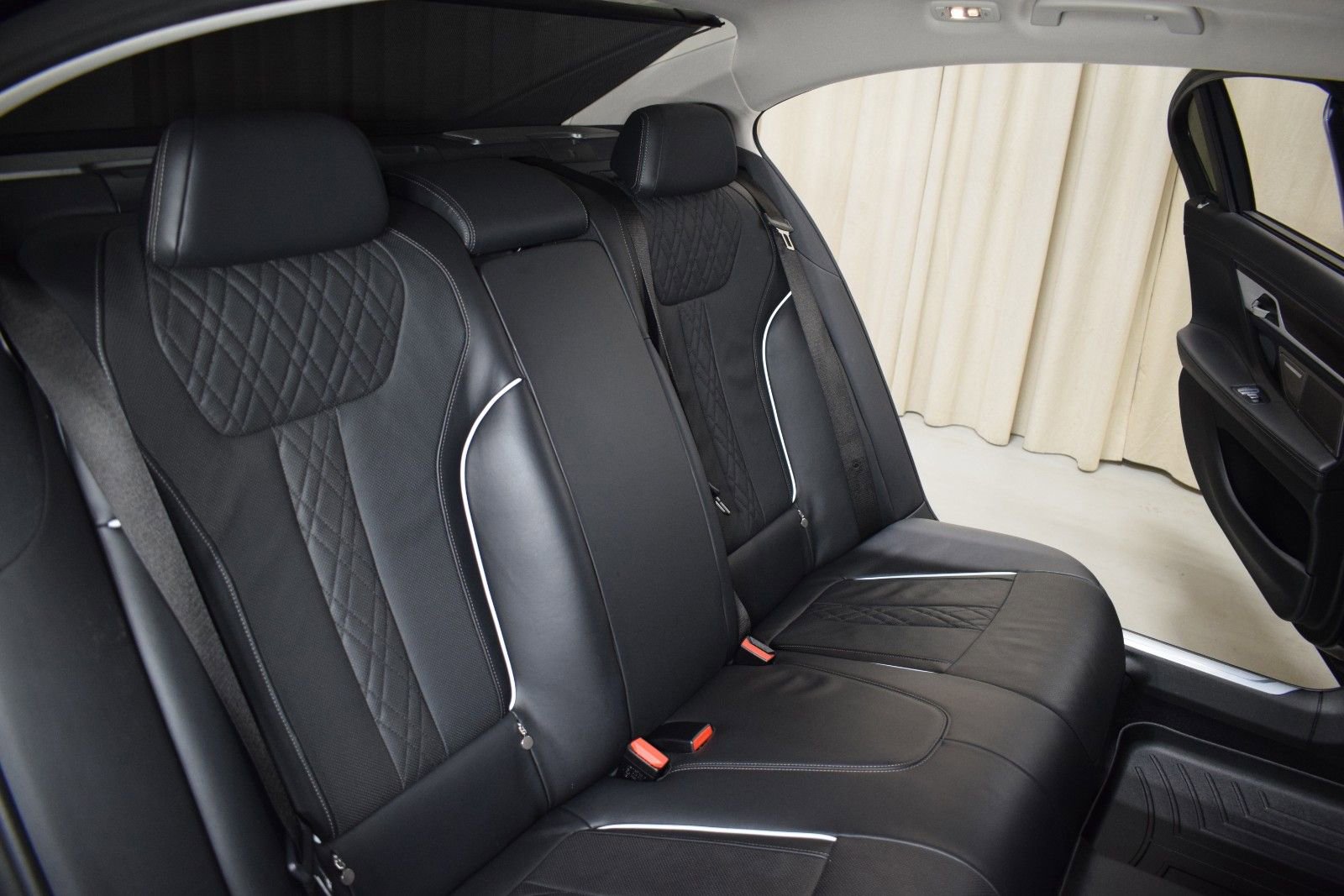 Used 2022 BMW 750i xDrive w/ Executive Package image 18