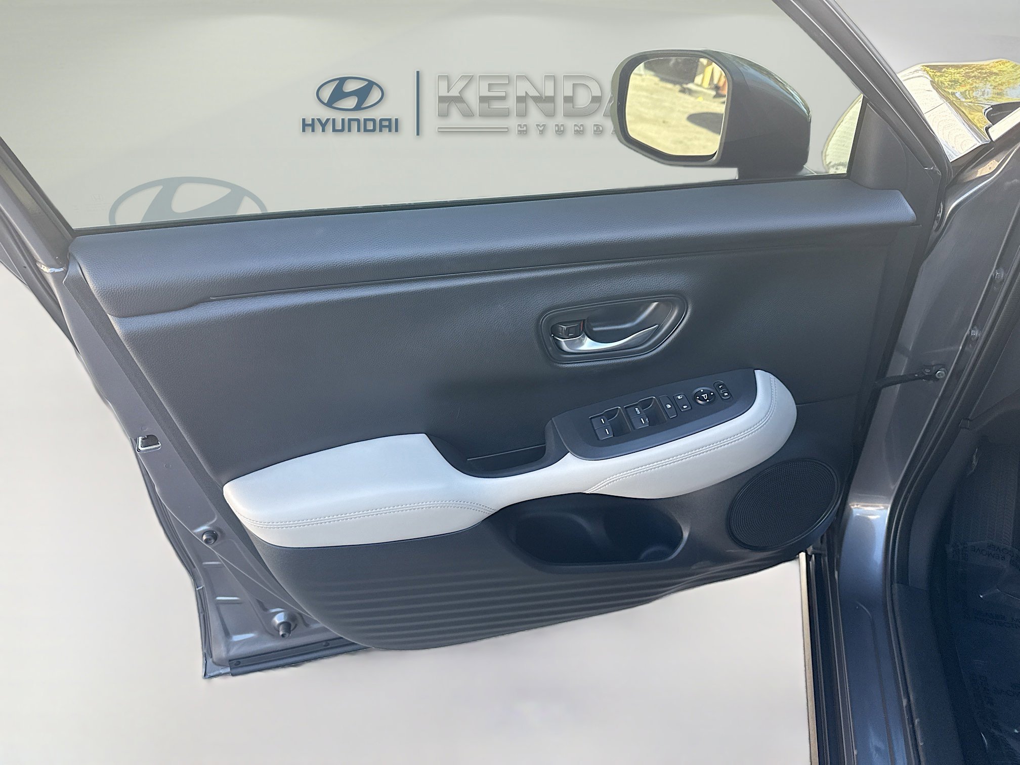 Used 2025 Honda HR-V LX image 17