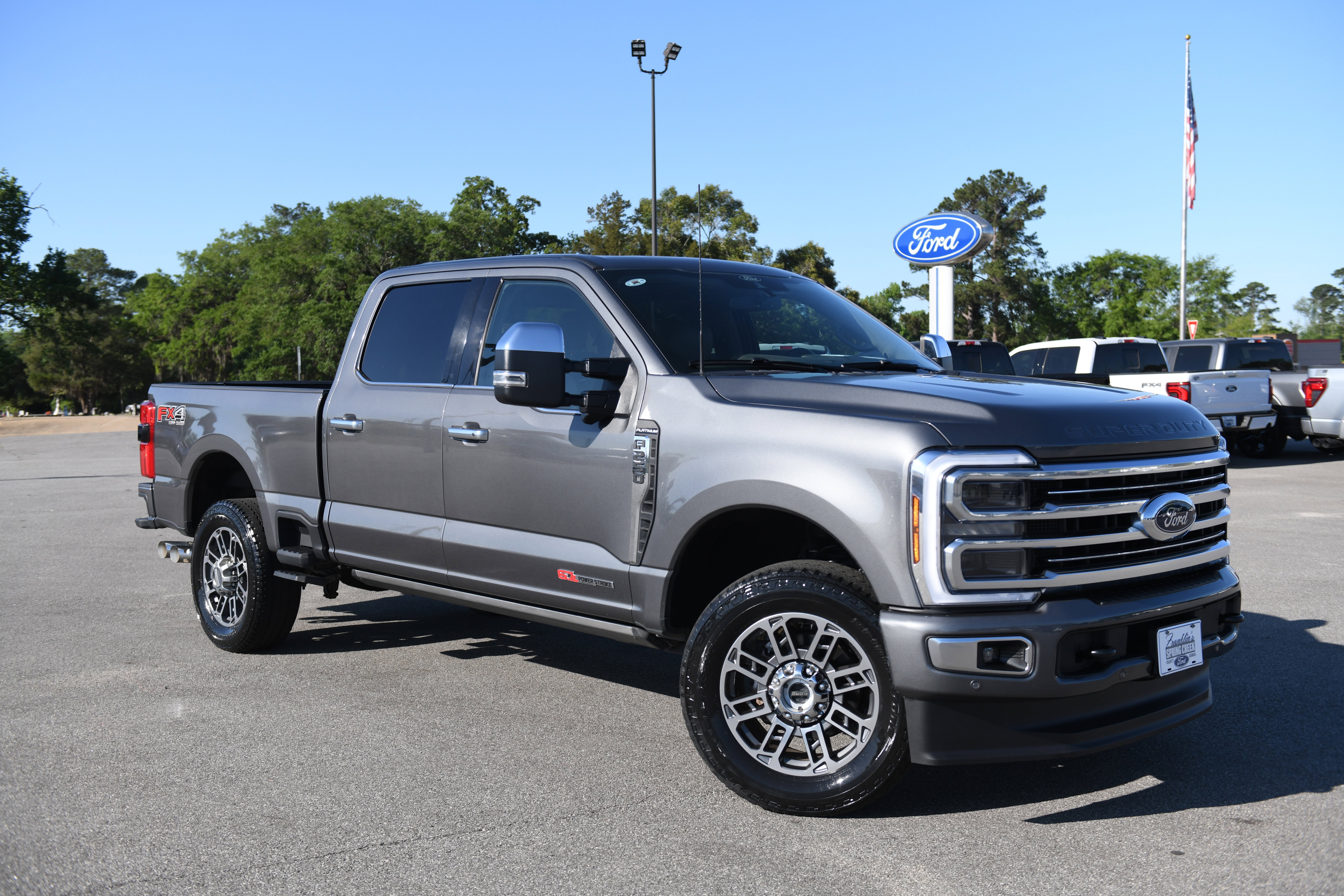 Used 2025 Ford F250 Platinum w/ Platinum Plus Package AWD/4WD image 1