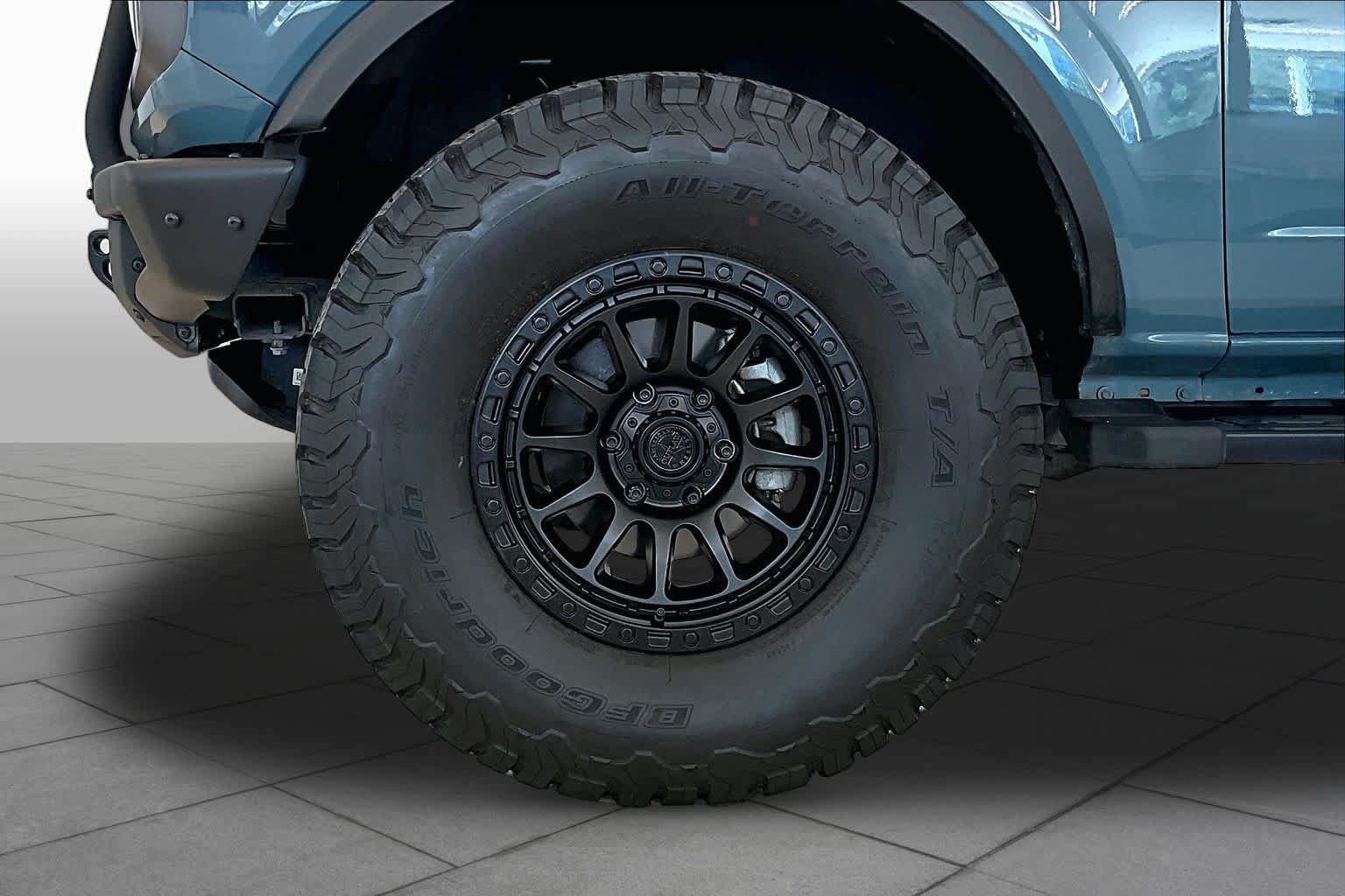 Used 2023 Ford Bronco Big Bend w/ Sasquatch Package AWD/4WD image 9