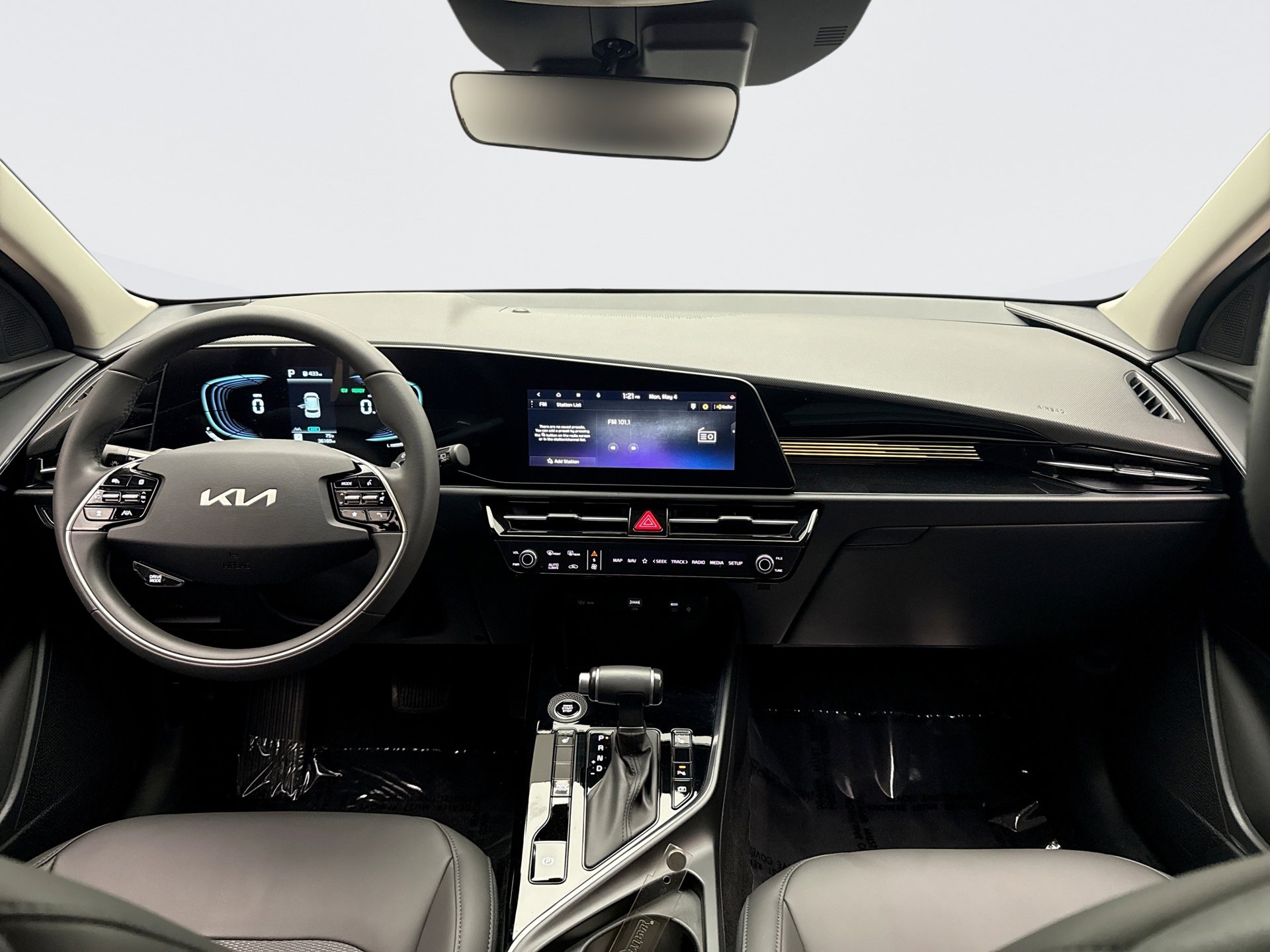Used 2025 Kia Niro EX FWD image 14