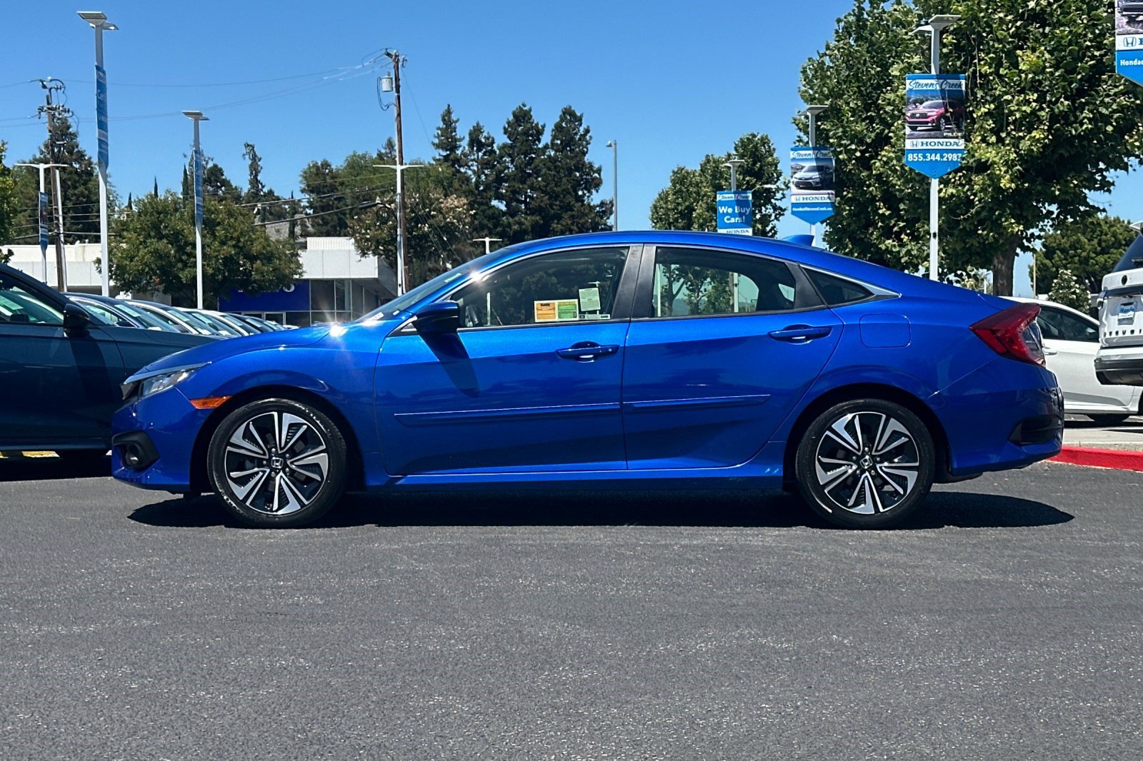 Used 2018 Honda Civic EX-L image 2