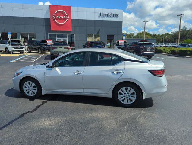 Certified 2023 Nissan Sentra S FWD image 10