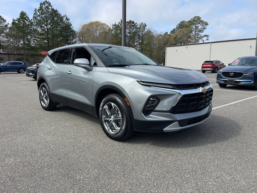 Used 2025 Chevrolet Blazer LT AWD/4WD image 7