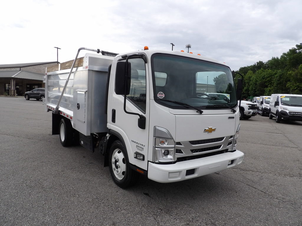Used 2024 Chevrolet Low Cab Forward 5500HD RWD image 23