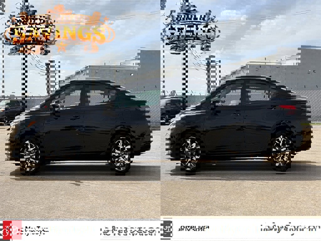 Used 2025 Nissan Versa SV image 6