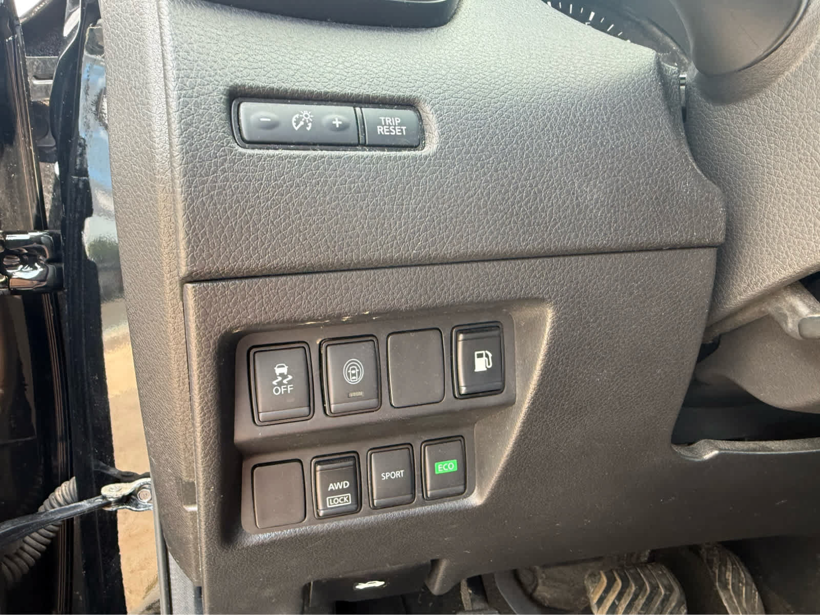Used 2020 Nissan Rogue S AWD/4WD image 10