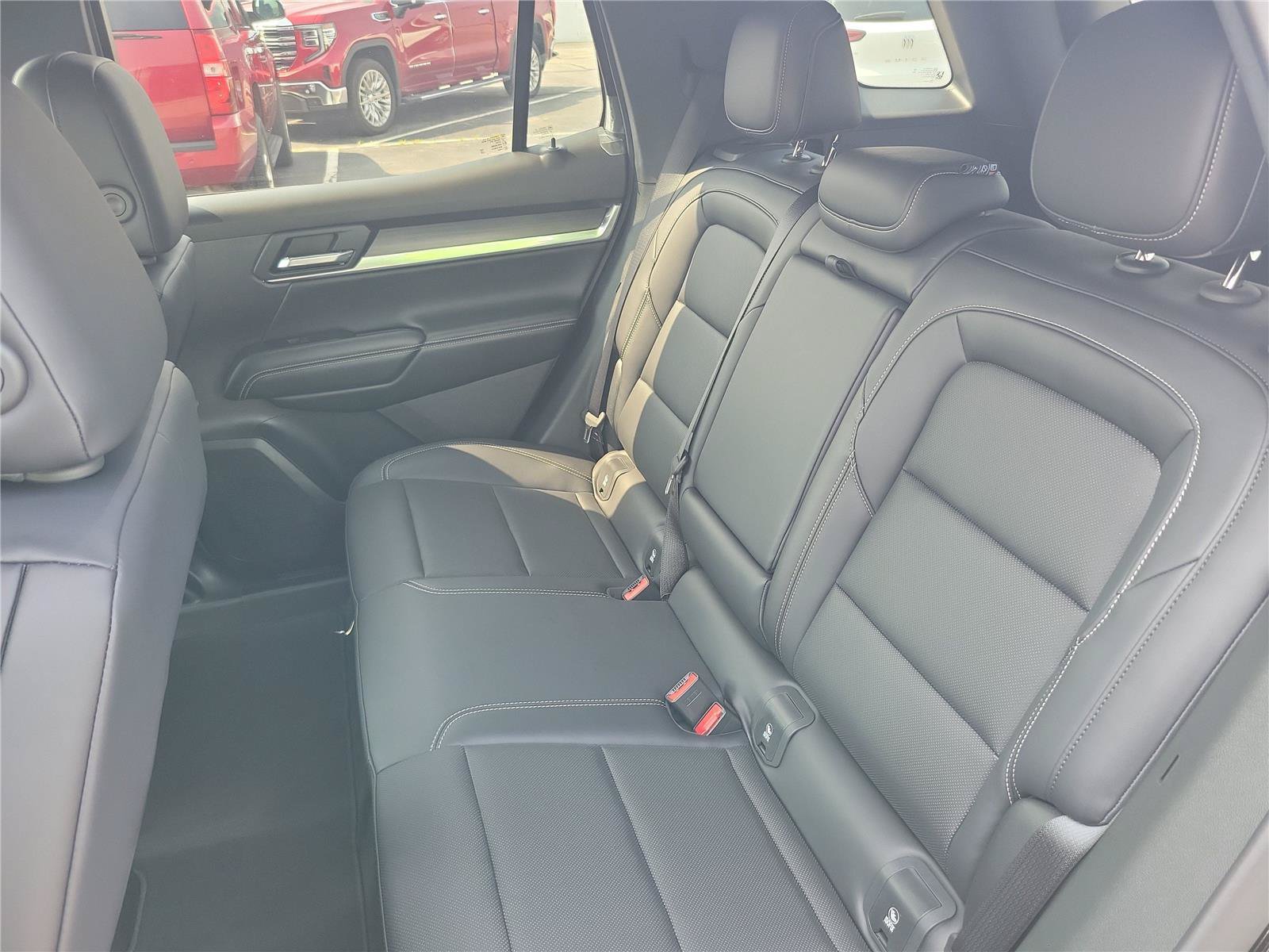 New 2027 GMC Terrain Elevation w/ Elevation Premium Package AWD/4WD image 13