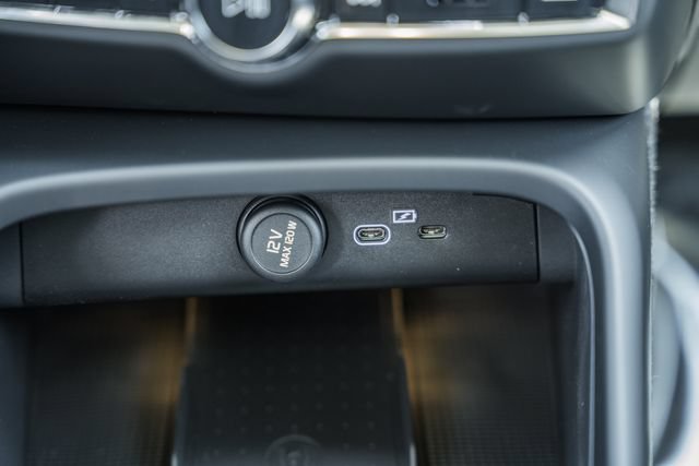 New 2026 Volvo XC40 B5 Plus w/ Climate Package AWD/4WD image 25