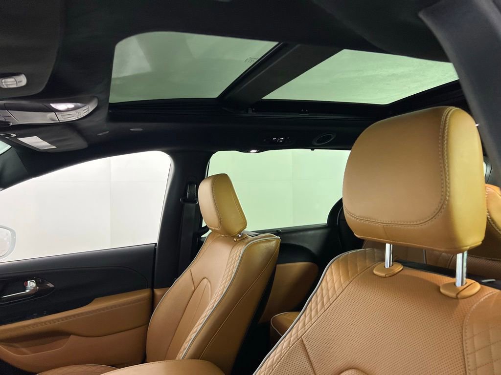 Used 2022 Chrysler Pacifica Pinnacle image 26